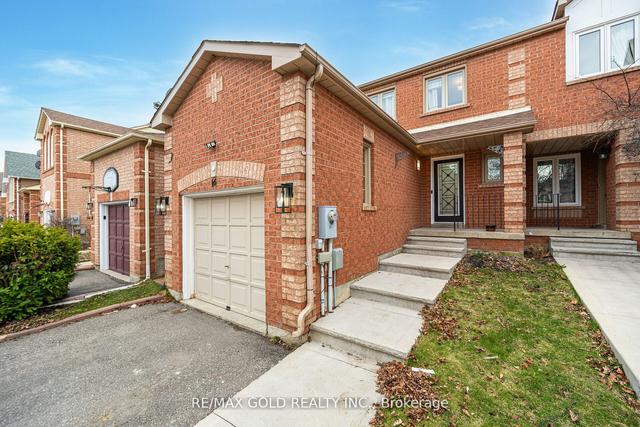 16 Ripley Cres, House attached with 3 bedrooms, 4 bathrooms and 3 parking in Brampton ON | Image 12