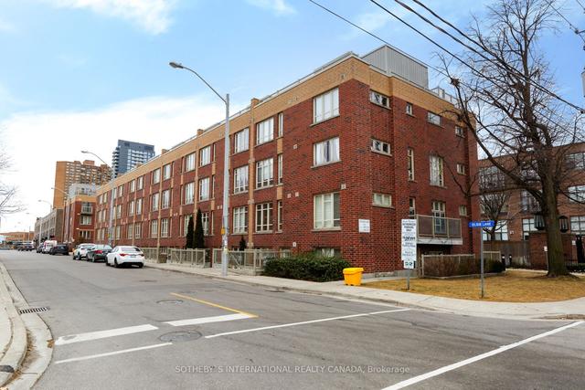 106 - 30 Elsie Lane, Townhouse with 3 bedrooms, 2 bathrooms and 1 parking in Toronto ON | Image 1