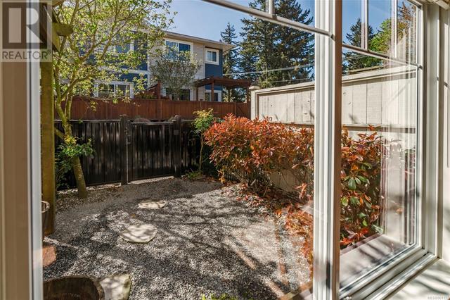 804 - 1675 Crescent View Dr, House attached with 3 bedrooms, 3 bathrooms and 2 parking in Nanaimo BC | Image 54