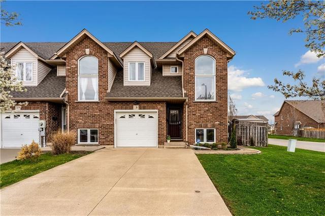 19 Bluegrass Crescent, House attached with 2 bedrooms, 2 bathrooms and 2 parking in St. Catharines ON | Image 1