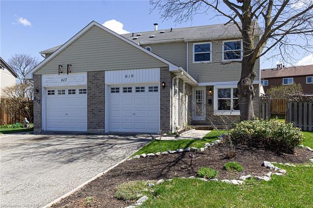 619 Beaver Court, House semidetached with 3 bedrooms, 2 bathrooms and 2 parking in Milton ON | Image 1
