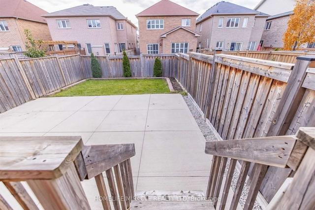 22 Long Branch Tr, House semidetached with 4 bedrooms, 4 bathrooms and 4 parking in Brampton ON | Image 35