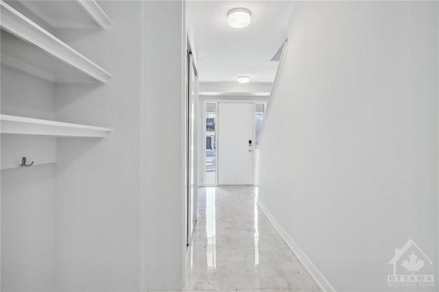 326 Parallax Private, Townhouse with 4 bedrooms, 3 bathrooms and 2 parking in Ottawa ON | Image 3
