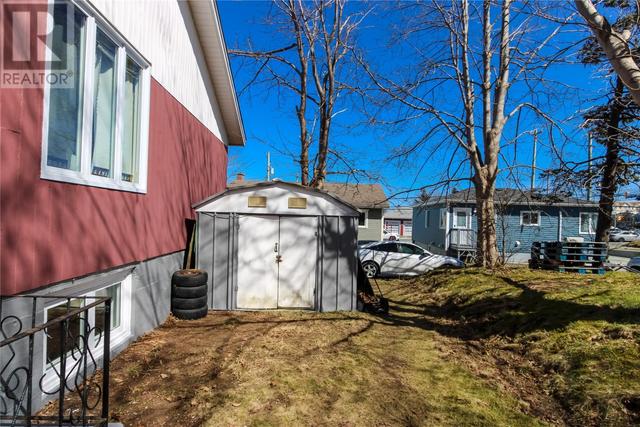 1 Glendale Avenue, House other with 5 bedrooms, 2 bathrooms and null parking in Mount Pearl NL | Image 31