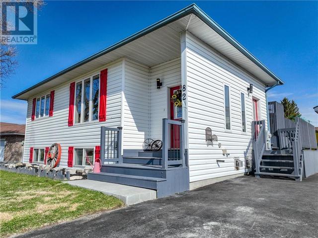 82 St. Jacques Street, House detached with 6 bedrooms, 2 bathrooms and null parking in Greater Sudbury ON | Image 40