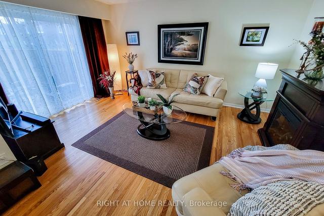 597 Timber Lane, Townhouse with 4 bedrooms, 2 bathrooms and 1 parking in Burlington ON | Image 37
