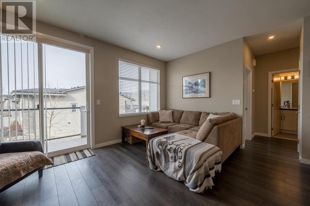 102 - 1993 Qu'appelle Blvd, House semidetached with 3 bedrooms, 3 bathrooms and null parking in Kamloops BC | Image 5