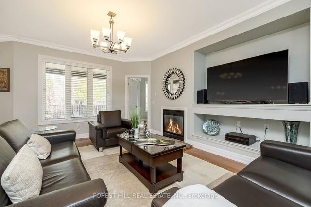 247 Huntingford Gate, House detached with 4 bedrooms, 5 bathrooms and 4 parking in Milton ON | Image 6