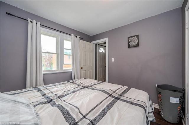 108 Emma Street, House detached with 4 bedrooms, 1 bathrooms and 3 parking in Guelph ON | Image 11