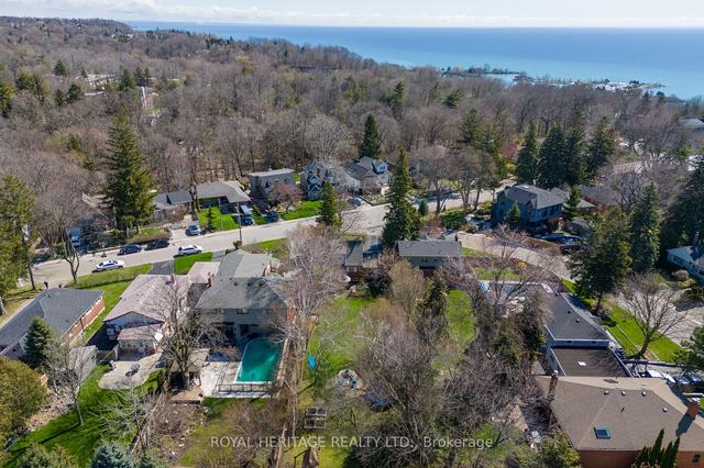 36 Cliffcrest Dr, House detached with 3 bedrooms, 2 bathrooms and 6 parking in Toronto ON | Image 6