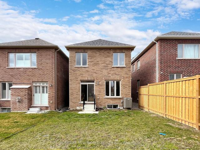 65 Christine Elliott Ave, House detached with 4 bedrooms, 4 bathrooms and 3 parking in Whitby ON | Image 31