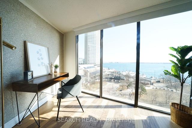 1027 - 33 Harbour Sq, Condo with 2 bedrooms, 3 bathrooms and 1 parking in Toronto ON | Image 15
