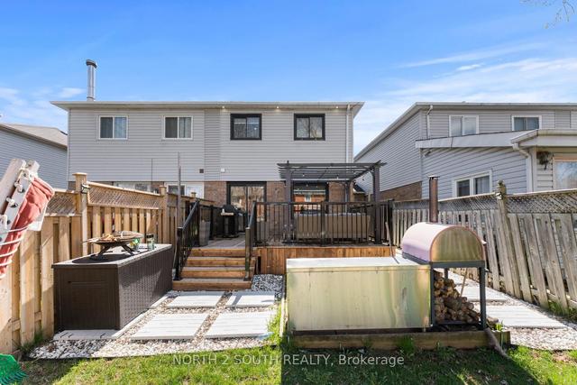 26 Smith Crt, House attached with 3 bedrooms, 2 bathrooms and 5 parking in Caledon ON | Image 22
