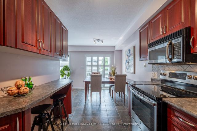 84 Hannon Cres, House attached with 3 bedrooms, 2 bathrooms and 3 parking in Hamilton ON | Image 7