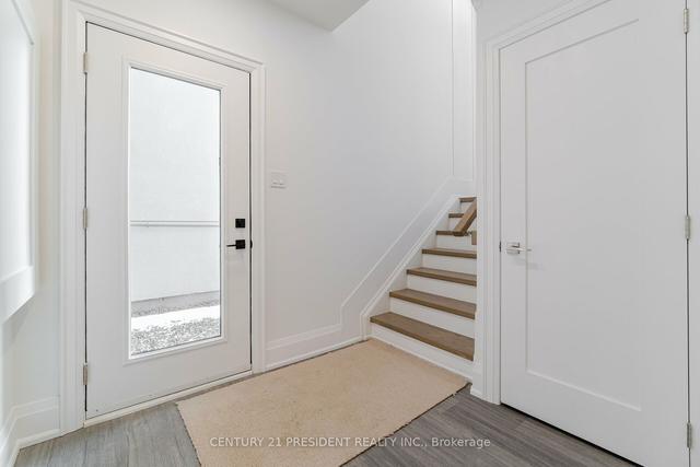 35 St Gaspar Crt, House semidetached with 3 bedrooms, 4 bathrooms and 3 parking in Toronto ON | Image 26