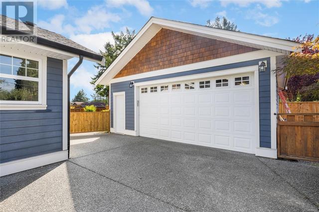 7357 Lantzville Rd, House detached with 3 bedrooms, 3 bathrooms and 3 parking in Lantzville BC | Image 41