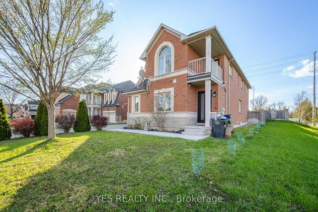 20 Janetville St, House detached with 4 bedrooms, 5 bathrooms and 9 parking in Brampton ON | Image 23