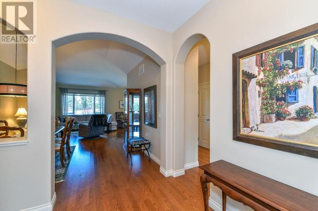 4528 Gallaghers Edgewood Drive, House detached with 2 bedrooms, 2 bathrooms and 2 parking in Kelowna BC | Image 3