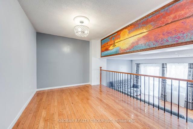 70 - 456 Silverstone Dr, Townhouse with 4 bedrooms, 3 bathrooms and 2 parking in Toronto ON | Image 5