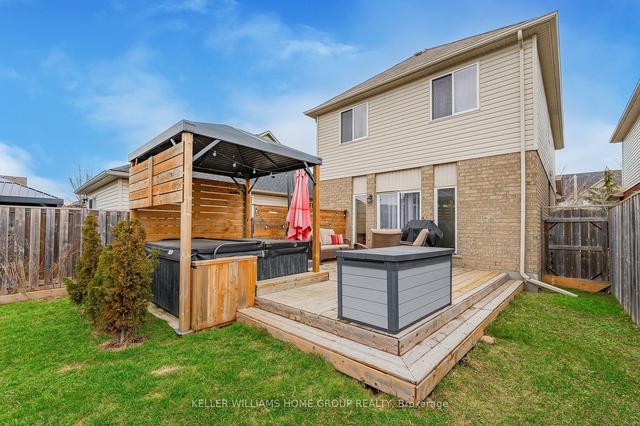 42 Atto Dr, House detached with 3 bedrooms, 3 bathrooms and 3 parking in Guelph ON | Image 26