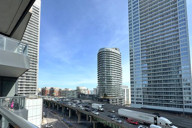 915 - 70 Queens Wharf Rd, Condo with 1 bedrooms, 1 bathrooms and 0 parking in Toronto ON | Image 8