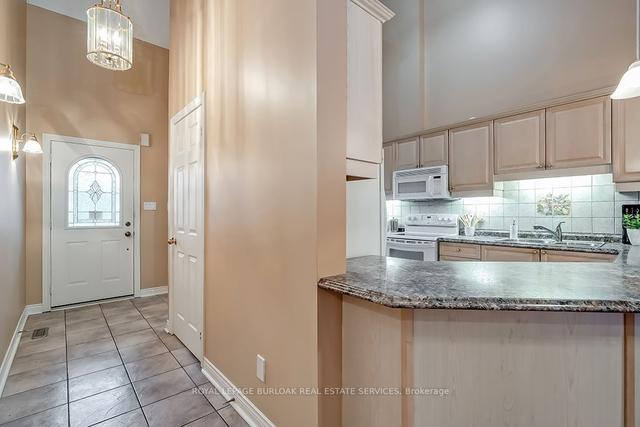 3 - 3045 New St, Townhouse with 2 bedrooms, 3 bathrooms and 3 parking in Burlington ON | Image 24