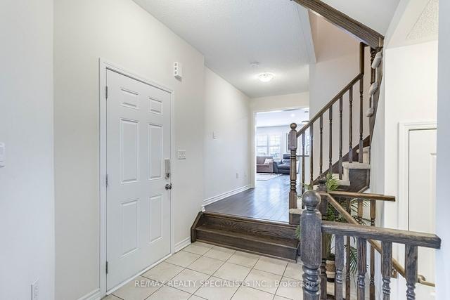 1732 Copeland Circ, House attached with 3 bedrooms, 3 bathrooms and 2 parking in Milton ON | Image 36