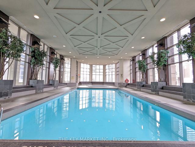 1802 - 388 Prince Of Wales Dr, Condo with 2 bedrooms, 2 bathrooms and 1 parking in Mississauga ON | Image 35
