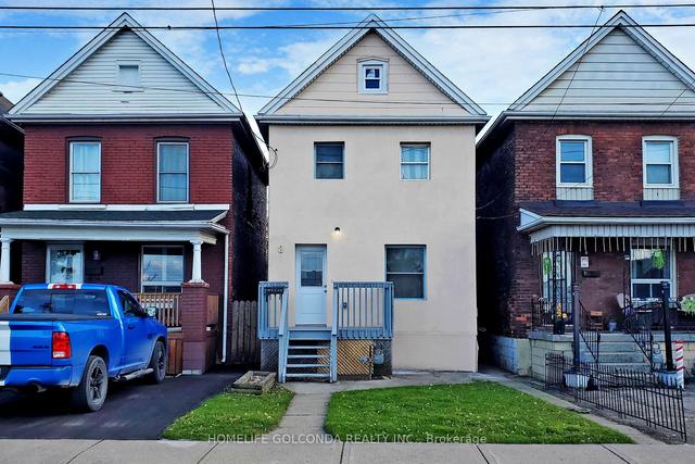 8 Lloyd St, House detached with 3 bedrooms, 2 bathrooms and 0 parking in Hamilton ON | Image 1
