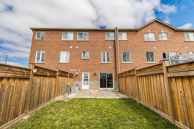 56 - 120 Railroad St, Townhouse with 3 bedrooms, 2 bathrooms and 2 parking in Brampton ON | Image 32