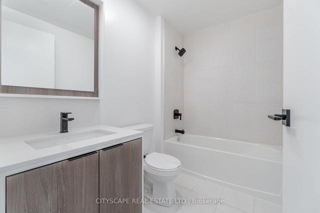 2009 - 36 Zorra St, Condo with 2 bedrooms, 2 bathrooms and 1 parking in Toronto ON | Image 18