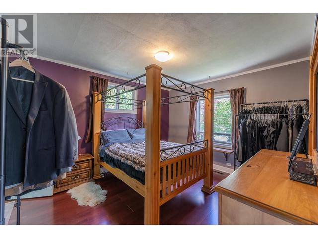631 Earle Crescent, House detached with 3 bedrooms, 1 bathrooms and 2 parking in Oliver BC | Image 33