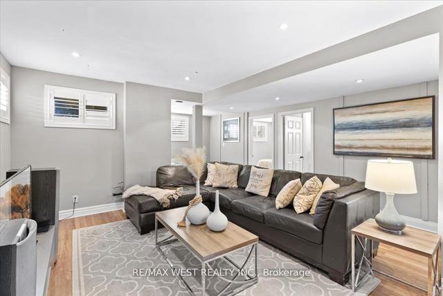 22 Ash Crt, House detached with 5 bedrooms, 3 bathrooms and 6 parking in Brampton ON | Image 17