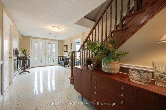19 Renata Crt, House detached with 5 bedrooms, 4 bathrooms and 6 parking in Hamilton ON | Image 36