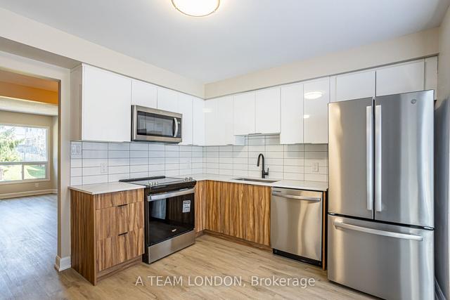 76 - 35 Waterman Ave, Townhouse with 3 bedrooms, 2 bathrooms and 2 parking in London ON | Image 6