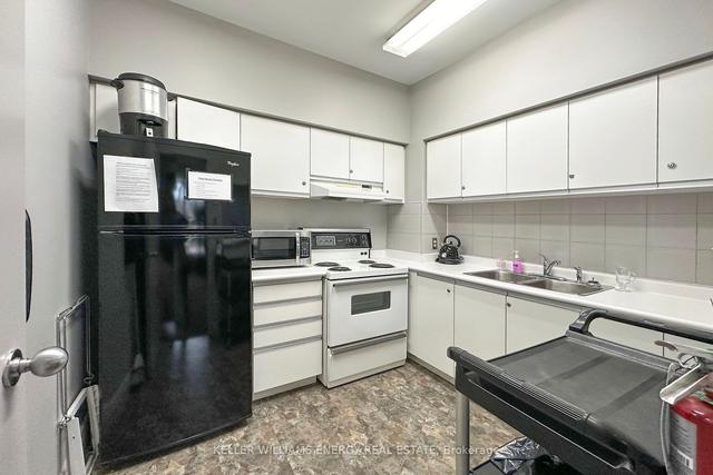 1104 - 711 Rossland Rd E, Condo with 2 bedrooms, 2 bathrooms and 1 parking in Whitby ON | Image 13