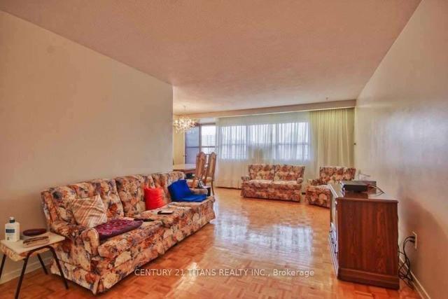 405 - 180 Markham Rd, Condo with 3 bedrooms, 2 bathrooms and 1 parking in Toronto ON | Image 7