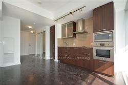 2412 - 14 York St, Condo with 1 bedrooms, 1 bathrooms and 0 parking in Toronto ON | Image 5