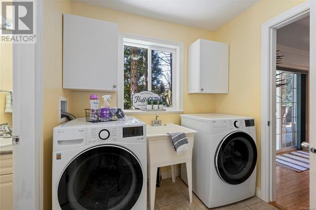 Laundry Room on Main level | Image 20