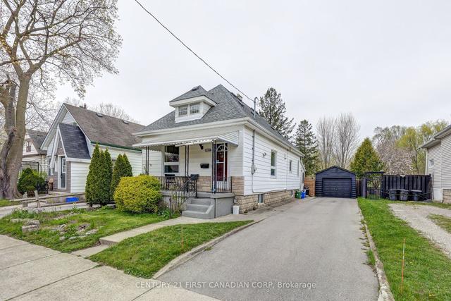 52 Ada St, House detached with 3 bedrooms, 2 bathrooms and 4 parking in London ON | Image 12