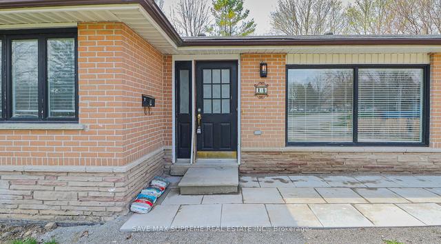 10 Curtiss Crt, House detached with 4 bedrooms, 3 bathrooms and 10 parking in Barrie ON | Image 12