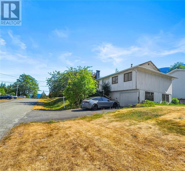 120 Seaview St, House detached with 3 bedrooms, 2 bathrooms and 4 parking in Sayward BC | Image 44