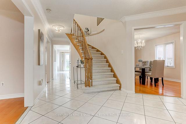 123 Bernard Ave, House detached with 4 bedrooms, 4 bathrooms and 4 parking in Richmond Hill ON | Image 34