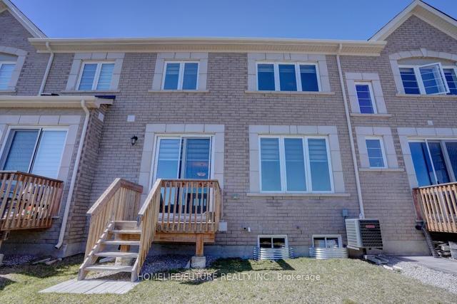 12 - 980 Logan Dr, House attached with 3 bedrooms, 3 bathrooms and 2 parking in Milton ON | Image 16