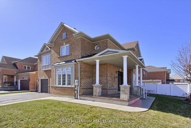 66 Wild Indigo Cres, House detached with 4 bedrooms, 4 bathrooms and 6 parking in Brampton ON | Image 1