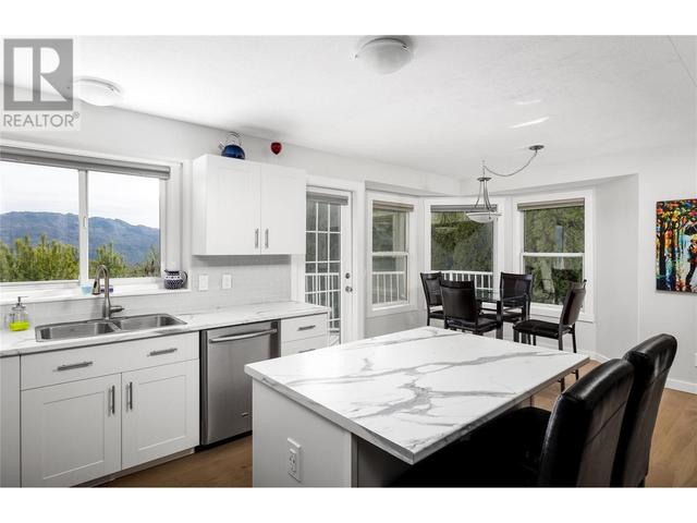 2161 Shamrock Drive, House detached with 4 bedrooms, 2 bathrooms and 2 parking in West Kelowna BC | Image 8