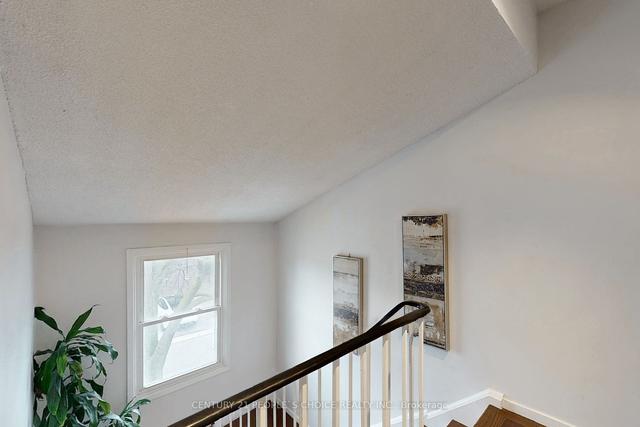 10 - 5878 Montevideo Rd, Townhouse with 3 bedrooms, 2 bathrooms and 2 parking in Mississauga ON | Image 10