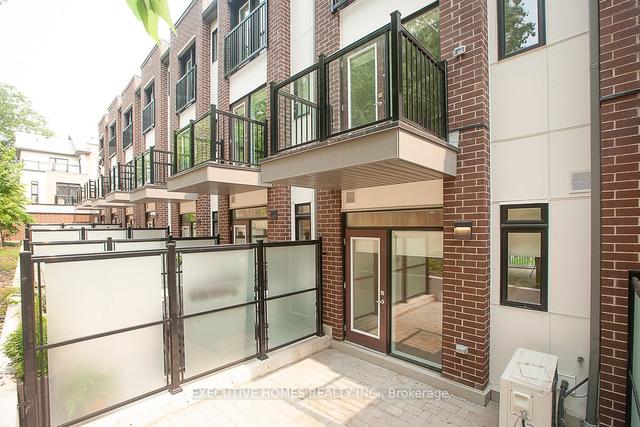 108 - 110 Canon Jackson Dr, Townhouse with 3 bedrooms, 4 bathrooms and 2 parking in Toronto ON | Image 28