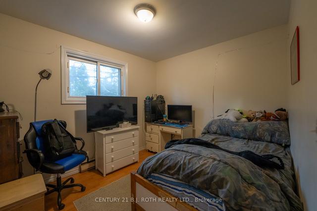 10 Cockburn St, House detached with 3 bedrooms, 2 bathrooms and 11 parking in Kawartha Lakes ON | Image 8
