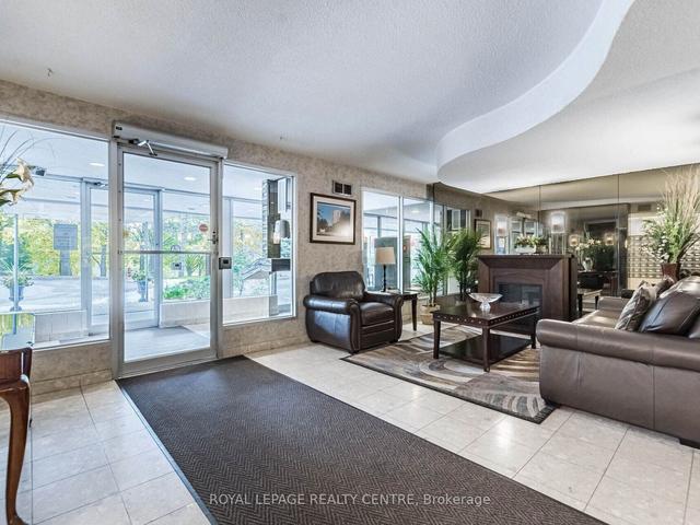 2504 - 3100 Kirwin Ave, Condo with 2 bedrooms, 2 bathrooms and 2 parking in Mississauga ON | Image 17